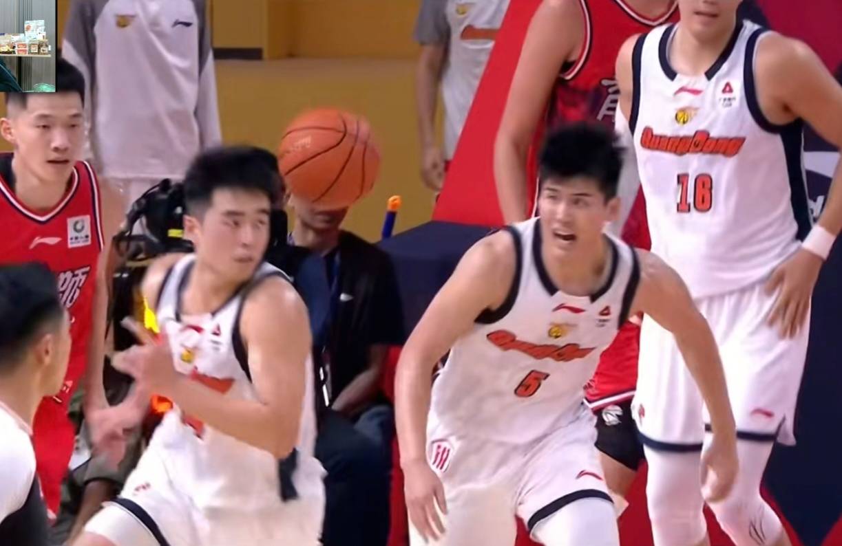 爱游戏彩金精彩 -包含欧篮联赛程吃紧，广州队今晚远射贴柱，底气十足，身体对抗强度拉满的词条