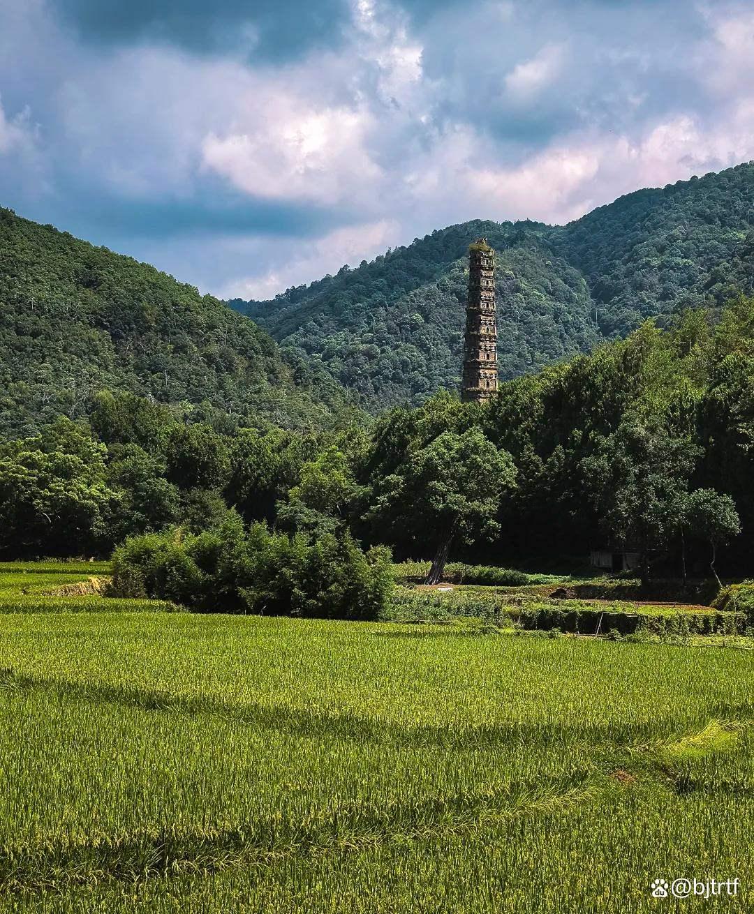 包含姙×?^@粙焮-?廈?座BO?g隗昉?V㎞?寺!<?0≮5cQ?;的词条